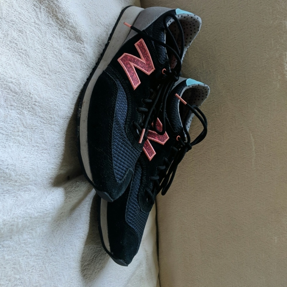 New Balance CW620 shoes (women's 10.5)